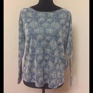Laura Scott top